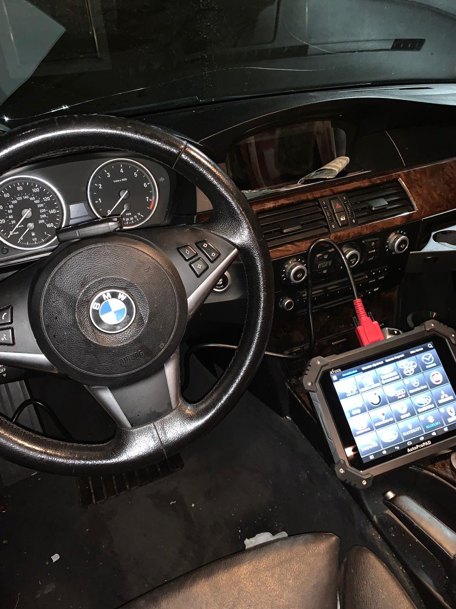 TempeLockShop's tweet image. 2008 BMW 528i - All keys lost.
√ New proximity (proxy) programming successful by #AutoProPAD.
√ Reading data and copy a new key to the system.
#bmw #lostkeys #proximitykey #programming #locksmith #arizona #carkeys