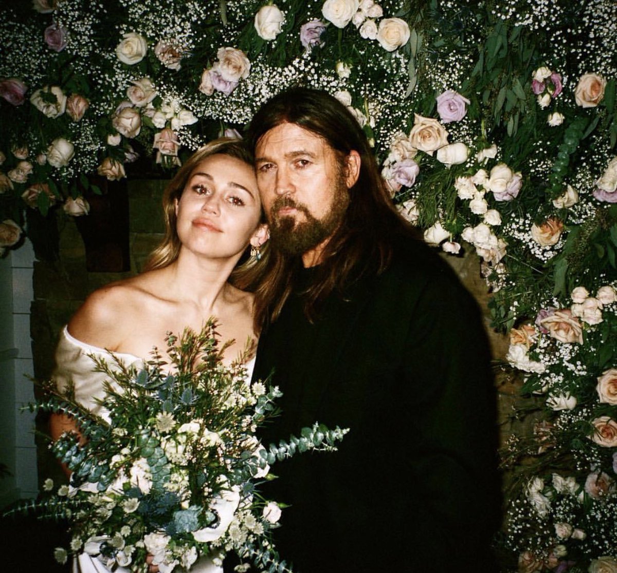 Miley Cyrus tweet media