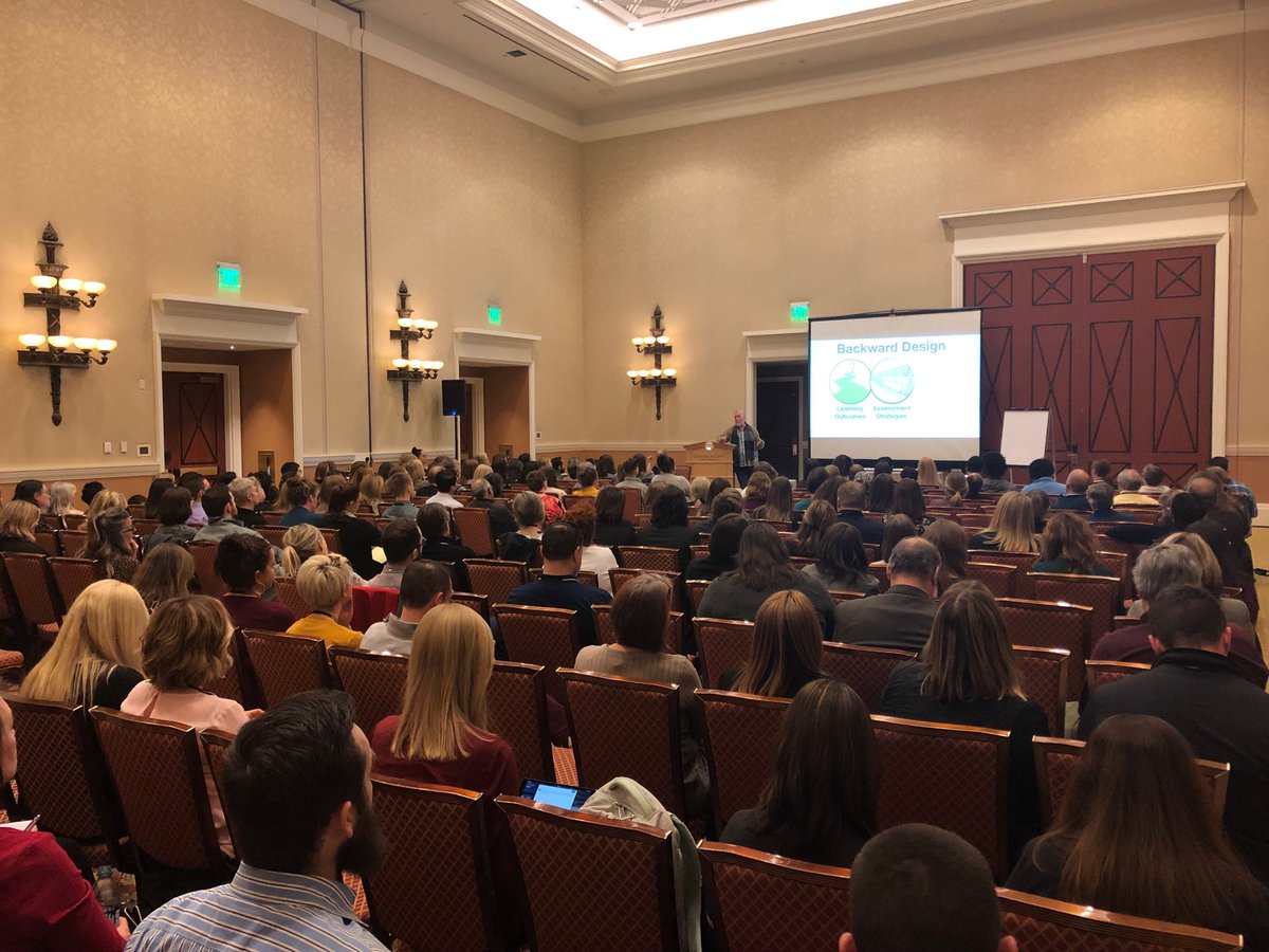 CheapSkittle's tweet photo. Packed house for my colleague, Dr. Brad Garner, presentation at #FYE19 ⁦@Digital2Learn⁩ #teaching #learning #technology ⁦@NRCFYESIT⁩ https://t.co/GgkGJz0ssH