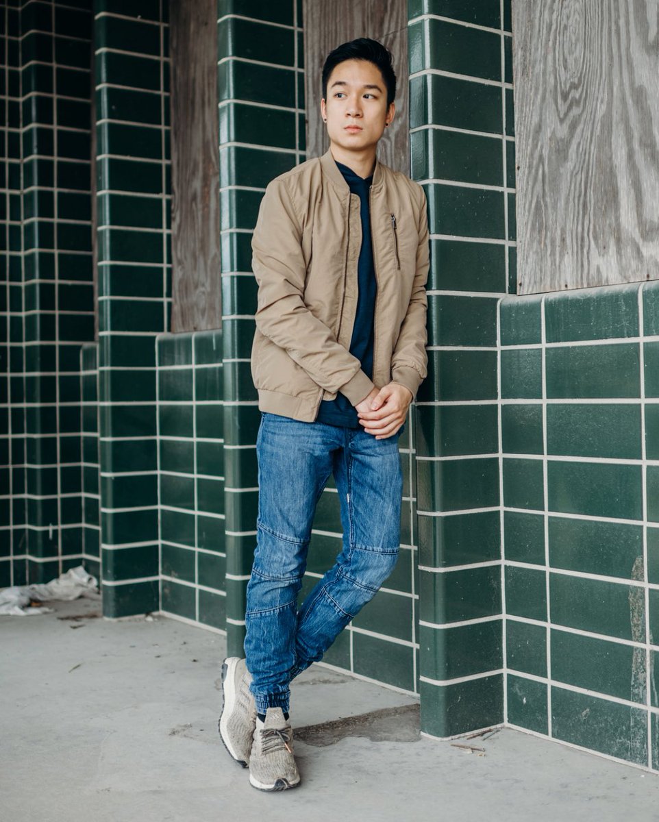 UHLambdas's tweet photo. We would like to wish a happy 21st birthday to our Alpha Upsilon Spring ‘17 brother Mark “Mr. Crocker” Nguyen! Thank you for all the hard work you’ve put into the fraternity as our treasurer and making sure we’re financially stable! 💰 #uhlambdas #houstonlambdas https://t.co/HqYpAVFCZg