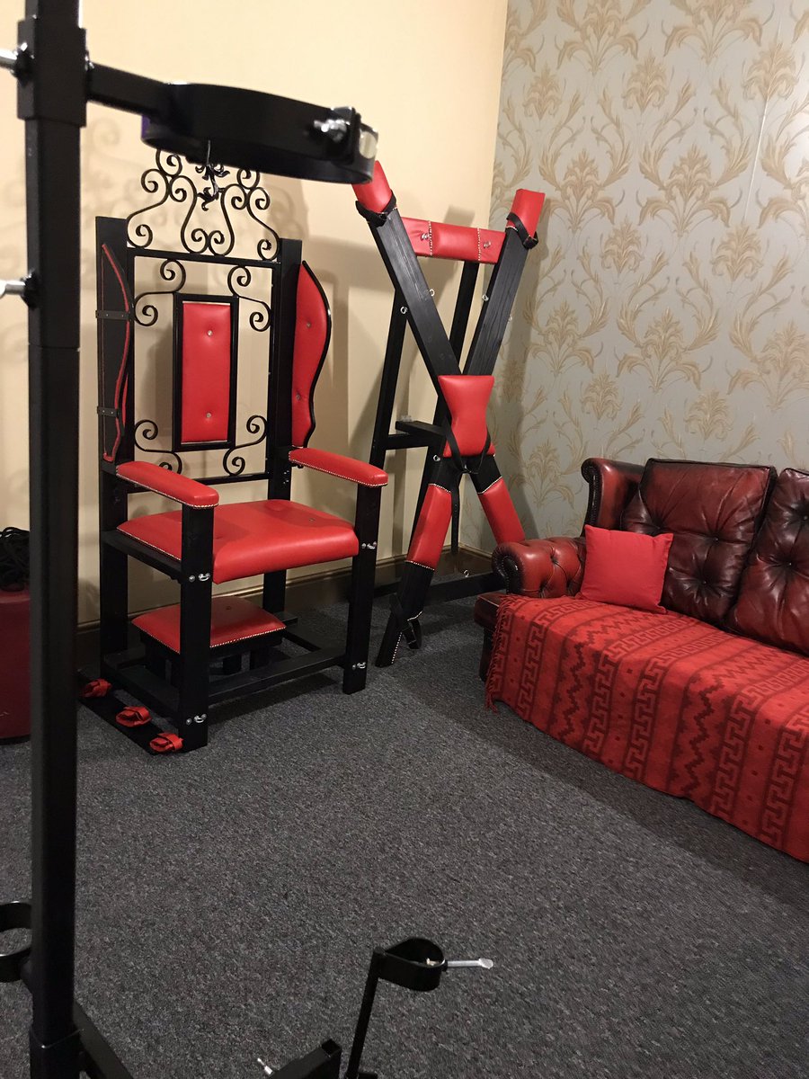 ViviennelAmourX's tweet photo. The Goddess Worship Room has new equipment! @KinkFetishDerby Thanks to @MissLeahuk ๐ฅฐ ...sorry boys. The walls need painting black & gold now & the new black rug. Still adjusting the arrangement, but itโs going to be awesome! #Throne #StAndrewsCross #OrgasmTower #StudioForHire https://t.co/gdNCG3t6j7