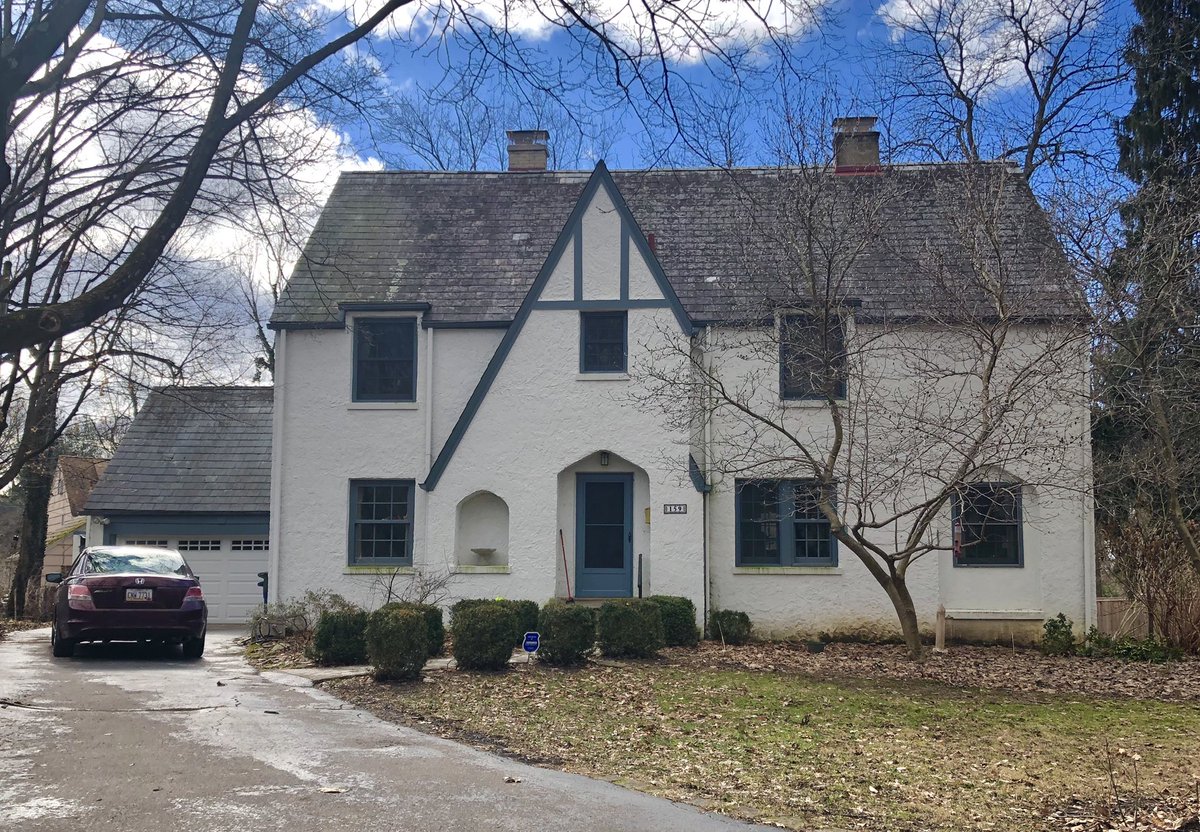 A few older houses in Old Beechwold Historic District. If you’re ever in Columbus, it’s definitely worth taking a walk through this neighborhood!