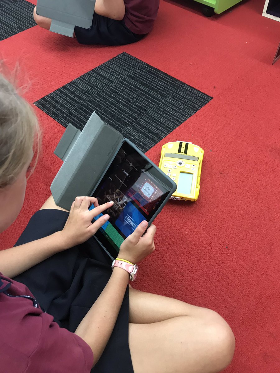 gadgethead's tweet photo. Using #iPad with Clips to make help videos for our #probot cars. #EveryoneCanCreate https://t.co/BXcm4DWezf