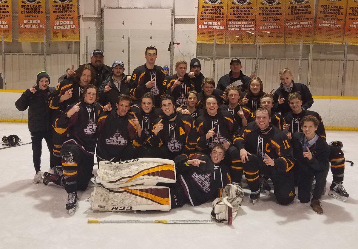 With Pinckney's loss to Jackson today, the Dexter hockey team clinches the outright SEC White Title for the first time since 2007.