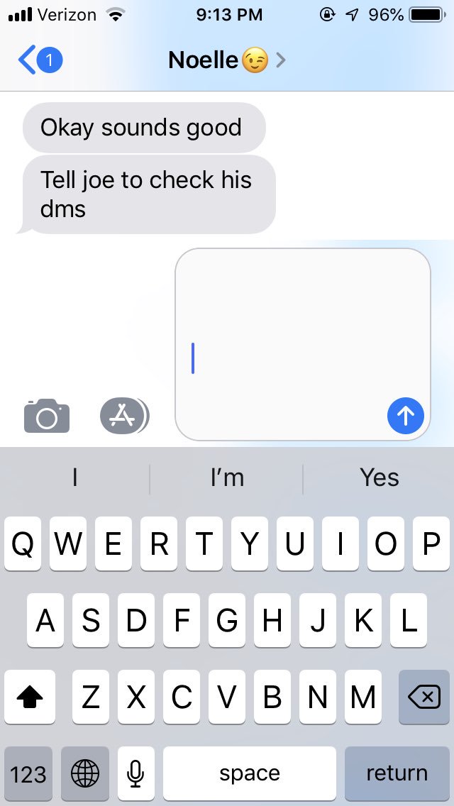 LeighannDistler's tweet photo. my 17 year old sister told me to tell my bf to check his dms so I did and https://t.co/PwqCBJGJJY