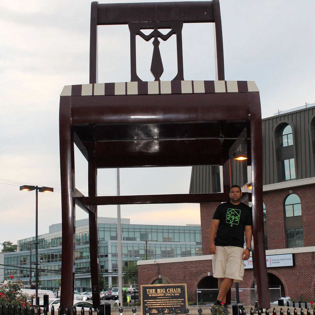 Bailiwickclothingco On Twitter The Big Chair A Dc Landmark Since 1959 Xd83cxdffe Sedc Thebigchair Anacostia Dc295