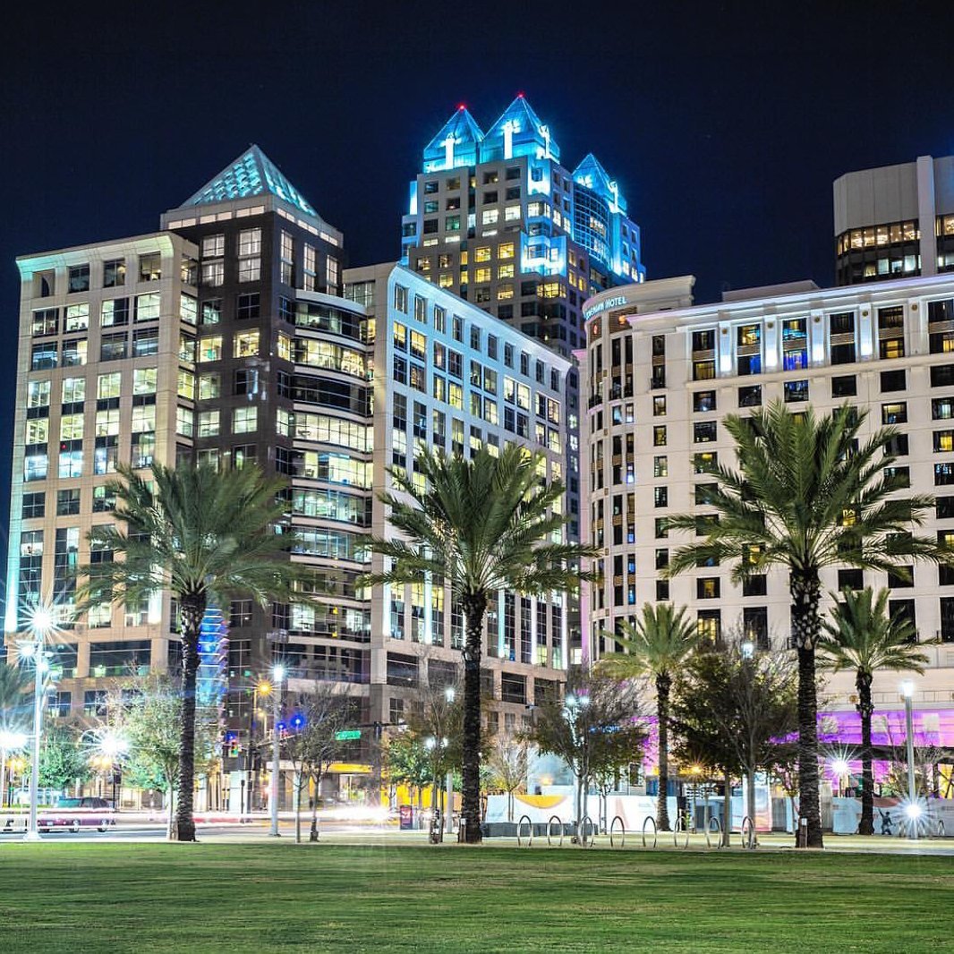 DWNTWN_ORLANDO's tweet image. Downtown shining bright at night 💫

📸: moraleschristian via Instagram