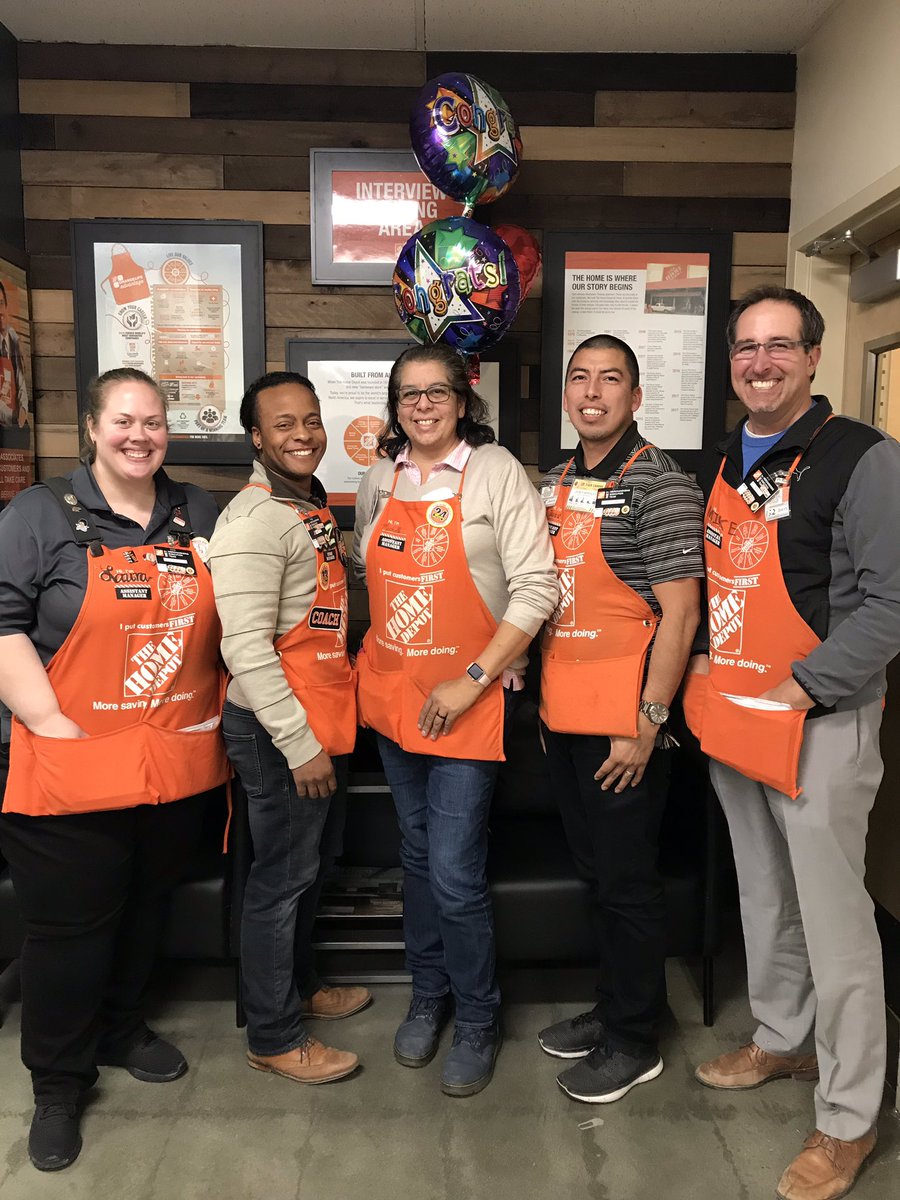 6650 Cypress celebrating ASM Michelle’s 25 year Home Depot Anniversary!  #Recognition #TakingCareofEachOther @DesireThorpe @LauraBarnesHD <a href="/bashermorales/">Javier Morales</a> <a href="/OperaMichael/">Michael Opera</a> @Michelle0615171