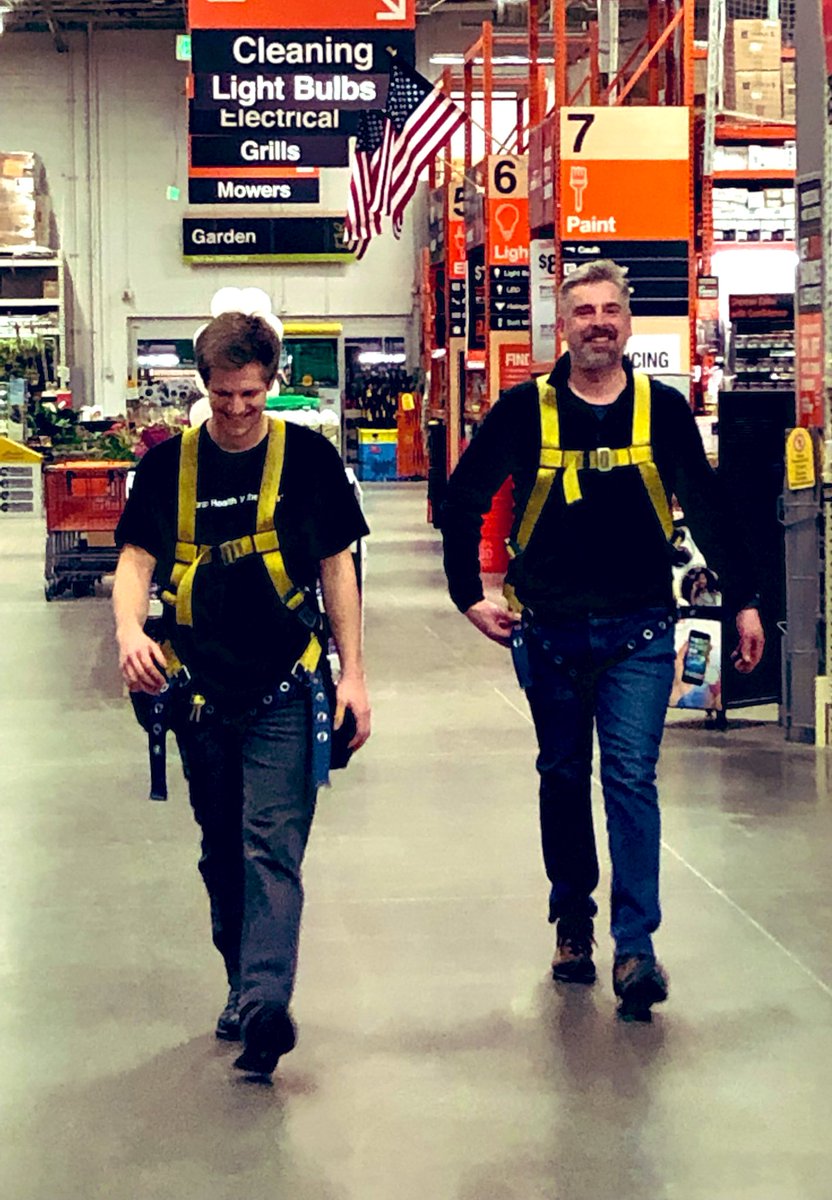 When your Store Manager’s actions remind us what it means to “Lead with your feet, not from your seat” #leadbyexample #inventoryprepexercise #HighPotentialLeaders <a href="/THDPNWPride/">Michele Rustvold</a> @_Pakiza_