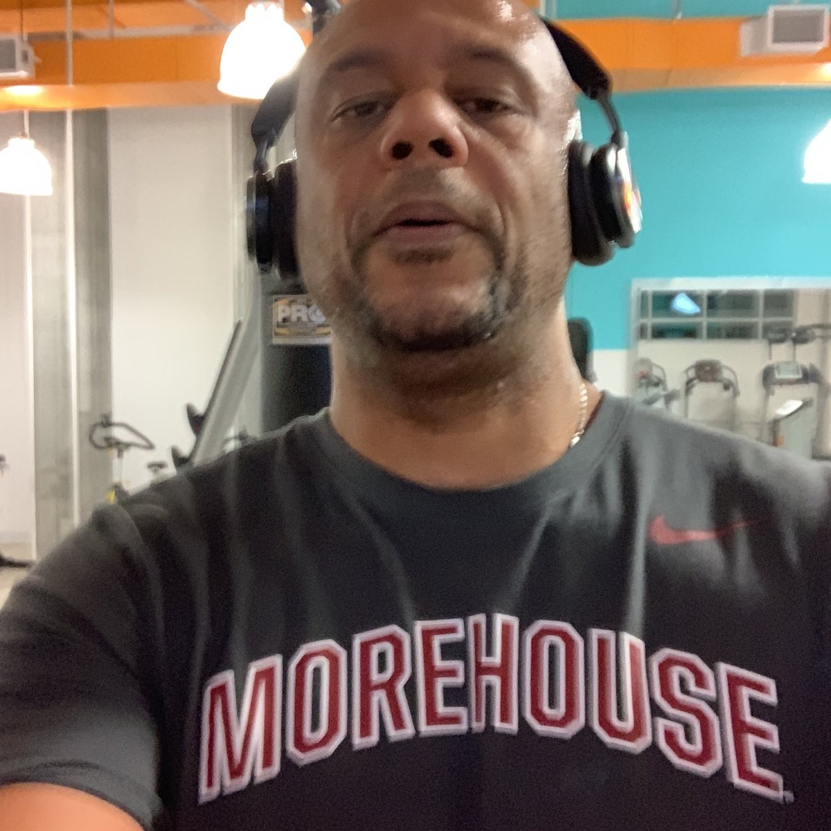 gbarrett123's tweet photo. Getting healthier for Black History month! #justdotit #BlackHistoryMonth ⁦@Morehouse⁩ ⁦@bennettrun⁩ ⁦@Nike⁩ https://t.co/F0LNCTxOIZ
