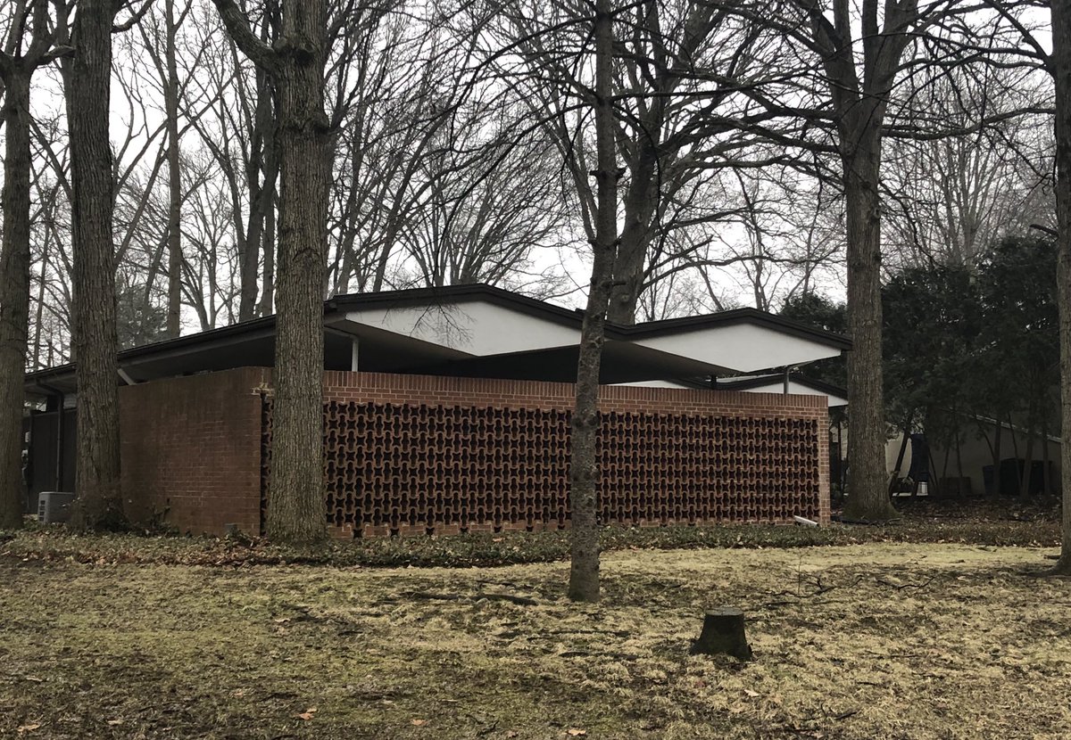 This is the house of architect Ned Eller, built 1962 in Northeast Columbus