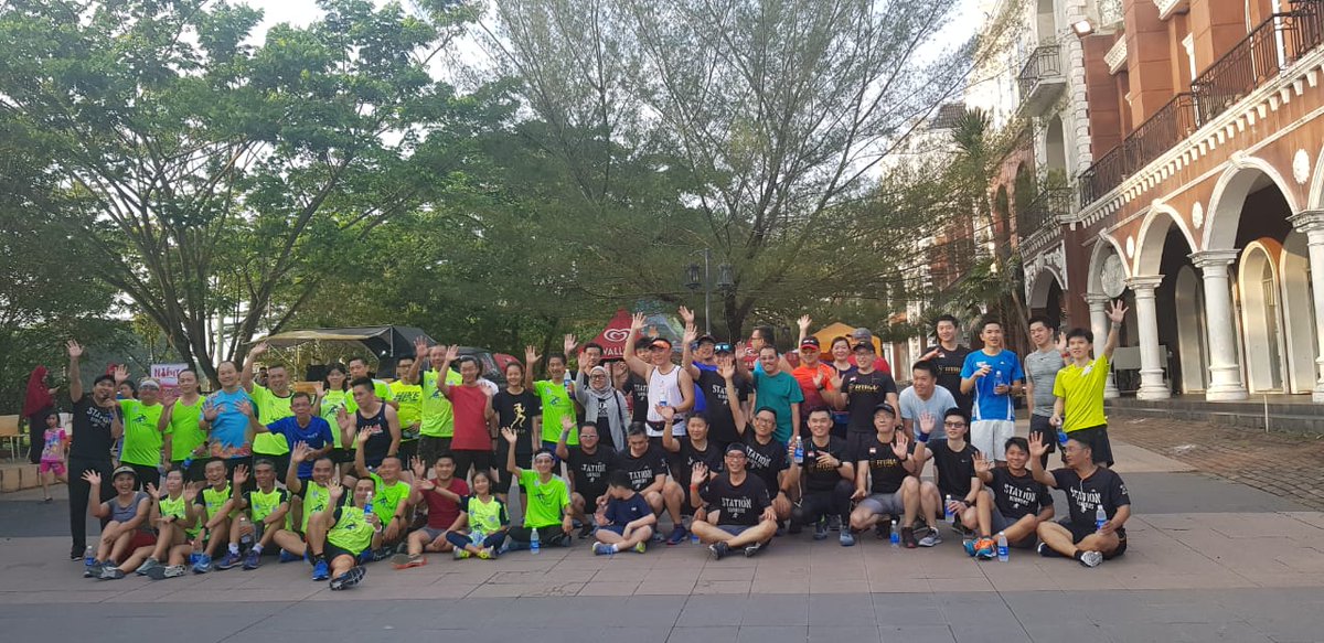 SumatraRoyal's tweet photo. Royal Sumatra Fun Run in collaboration with @station_runners and other runners club. Getting healthy is now more easy with communities. 
#funrunroyalsumatra #sehatalamilenials #hidupsehat #mariberlari #easyrun #goodhealth #runcommunities #sehatdanbugar #happyhour #foodandfoot https://t.co/Kod9Dvq1NC