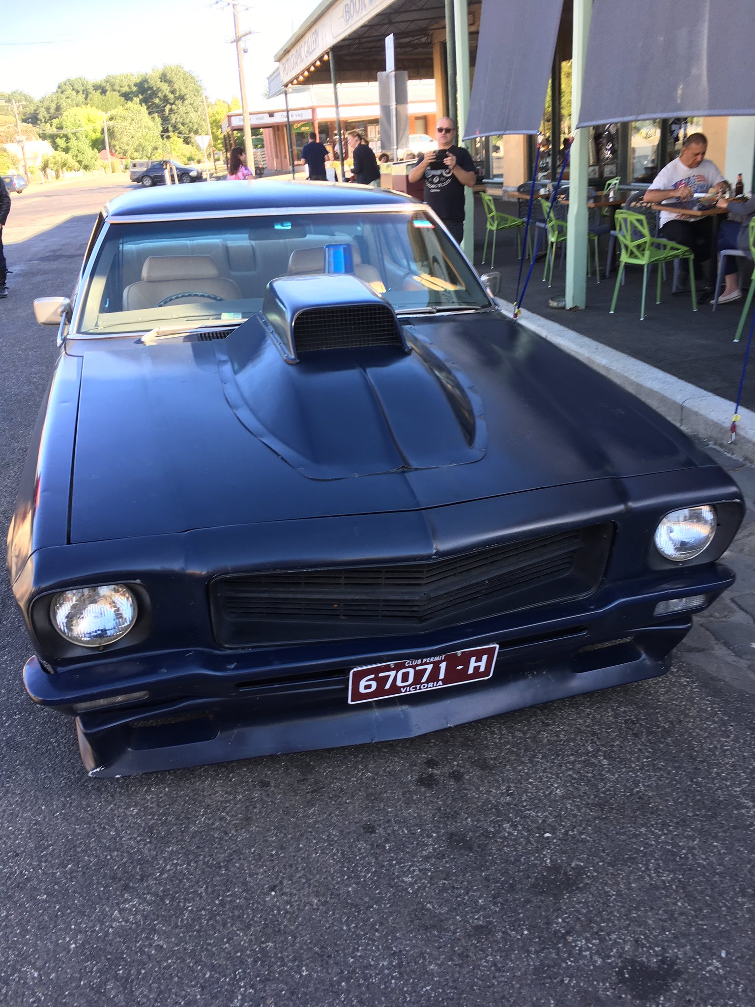 Max Japan Twitterren 祭りの前日ともあって 来るわ来るわ マッドマックスカーが ナイトライダー号 イエローインターセプター イエローパシュート いや 盛り上がります マッドマックス インターセプター 彩香の宿一望 T Co Bsrcndqozu Twitter