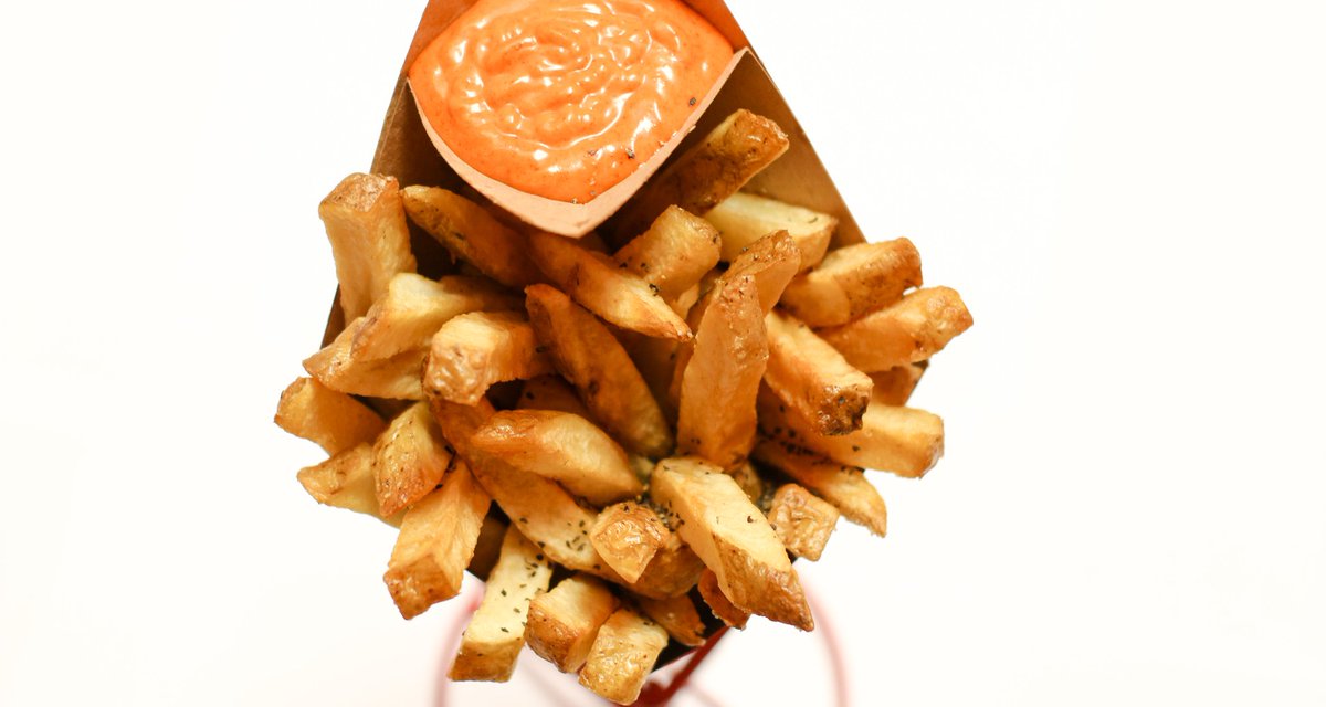 FritesGranville's tweet photo. it's Frites๐-day! #TreatYoself
Order online: https://t.co/SbN7D7a7gl
.
.
#foodspotting #foodforfoodies #eeeeeats #delicious #foodporn #vancouverfoodie #foodie #yvreats #vancityeats #vanfoodie #foodcouver #feedfeed #eatcouver #igersvan #vancouver #yvr #poutine #chickenpoutine https://t.co/zKGaISOmv9