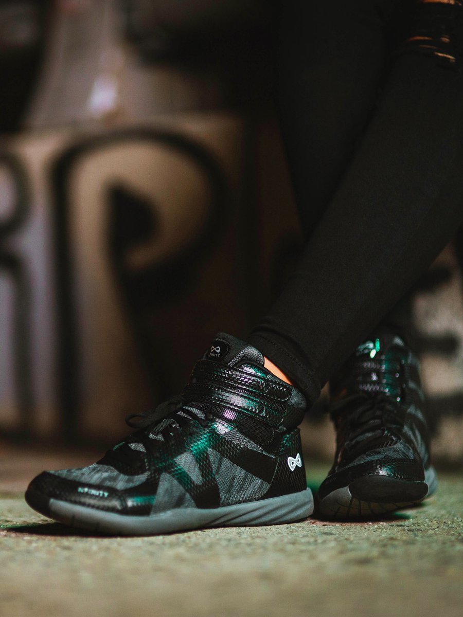 Nfinity's tweet photo. Full detail #Midnite #Midtop #Original #Patented #ExternalAnkleBrace 🖤✨🕛 https://t.co/iHhHuHIeRv