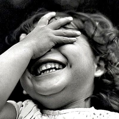 latha_Bharathy's tweet image. என்றுமில்லா 
எத்தனையோ காரணங்களால்
மனம் நிறைந்தாலும்..
மகிழ்வில் நிறைந்திடவேனும்..
செல்லத்திட்டுக்கள் தேவையாய் இருக்கிறது..
பிடித்தவர்களிடமிருந்து..