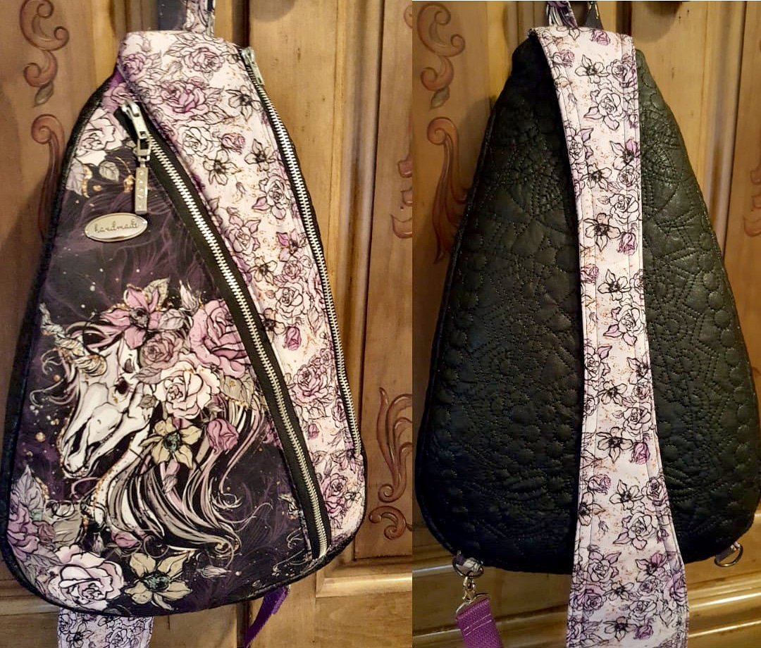 SewSweetness's tweet photo. Are you headed to QuiltCon this week? Check for several Sew Sweetness group members there, including Tamara and her amazing Park Sling Bag!
The Park Sling Backpack is a Video+Sewing Pattern.
#sewsweetnesspattern #parkslingbackpack #sewsweetnessvideos #baglady https://t.co/6Pe9xBf54O