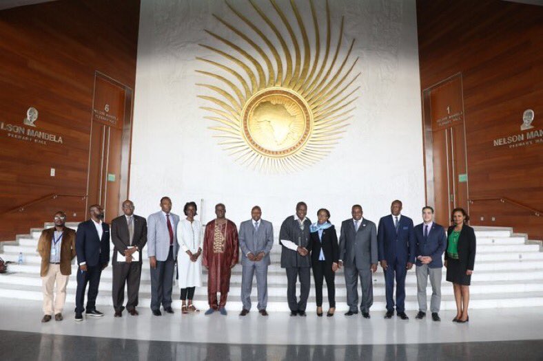 ECA_OFFICIAL's tweet photo. Le Centre africain de dév. minier rejoint officiellemt @_AfricanUnion après 6 ans à la CEA. @SongweVera dit, « Nous devons garantir que le Centre avance alors que l’Afrique cherche à le faire valoir ds la gestion stratégique de ses ressources minérales.
#AfricanMiningVision https://t.co/2gCgORnOyY