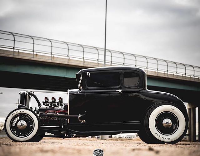 OffenhauserCorp's tweet photo. Model A Monday!
.
#Repost @tymaphoto Great shot👌
.
#Offenhauser #Offy #performance #product #modela #monday #1932ford #32ford #highboy #deuce #coupe #ford #1932 #vintagecar #streetrod #hotrod #musclecar #classiccar #modela 5window #3window #roadster … https://t.co/uI7EZQHSn7 https://t.co/9tn3Xd6vTO