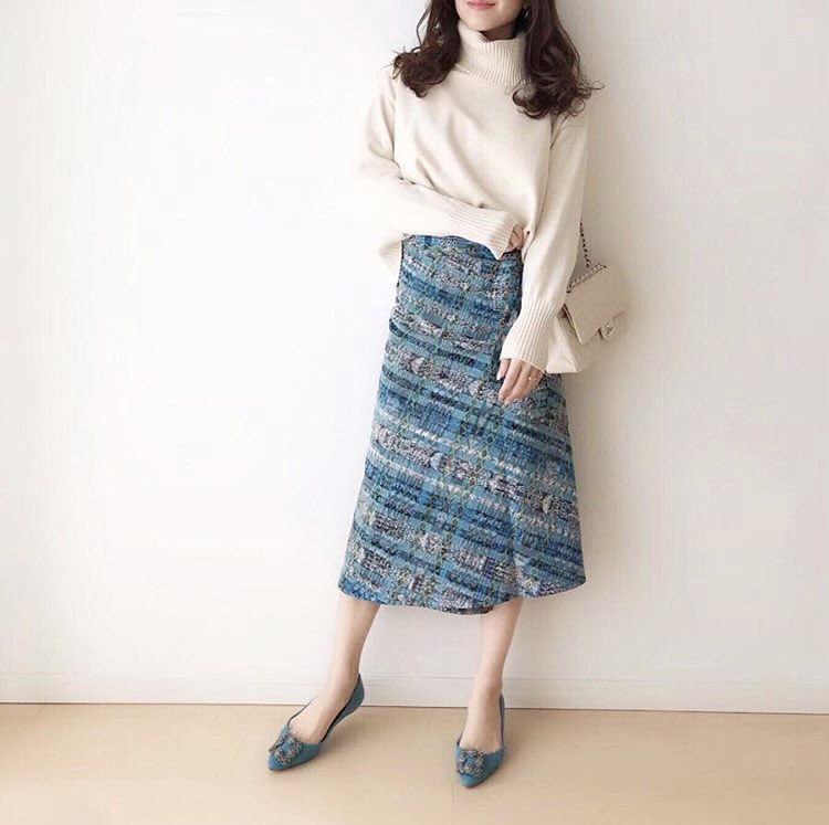 iloitoo's tweet photo. も��春が待ち遠しいターコイズブルーとオフホワイトのコーディネート🦋✨鮮やかな色を取り入れると一段とお出かけしたくなりますね。
.
@yuuka.kさん、素敵なお写真ありがとうございます❤️
.
#repost
#iloitoo
#巻きスカート
#アップサイクル https://t.co/j3bJUkVK06