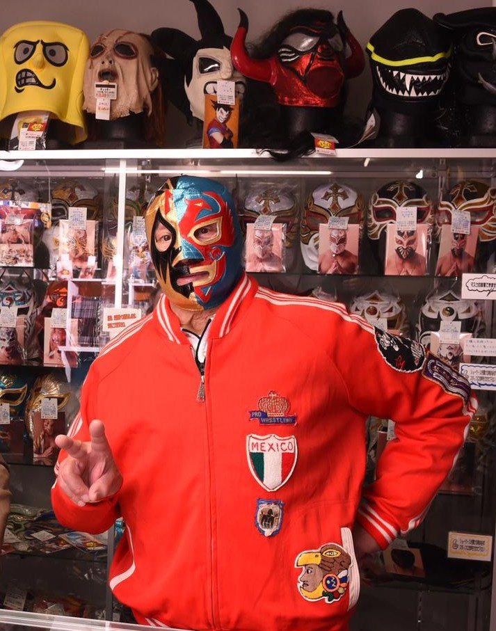 Nos vemos esta tarde en el Ryōgoku Kokugikan en donde estaremos presentes en la lucha Semifinal #DosCaras y un servidor vs. <a href="/NOSAWARONGAI187/">NOSAWA論外</a> y #KazHayashi. Los espero queridos amigos de Japón...