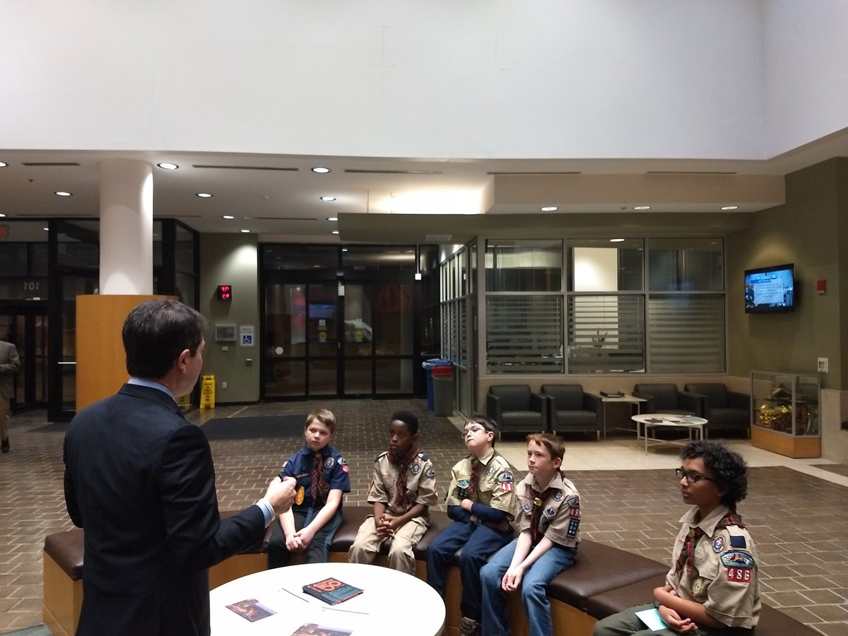 Pack486's tweet image. Den 7 was honored to lead the @CityofDurhamNC council in the pledge tonight. Thank you for allowing us the opportunity and to Councilman @CharlieReece for speaking to us.
