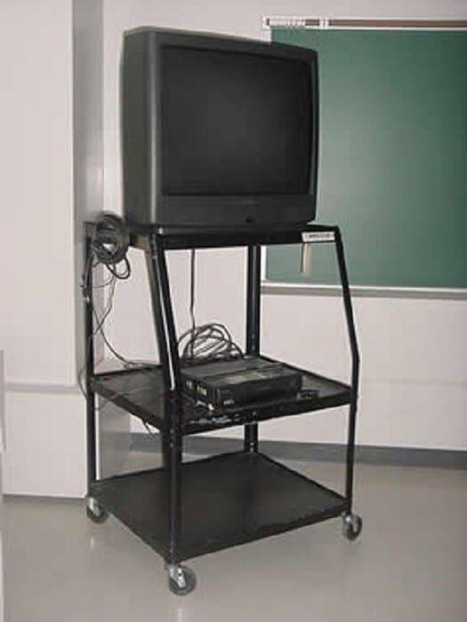 Super70sSports's tweet photo. Today in 1979, your teacher rolled this sweet bastard into the classroom and the "No learning this afternoon!" celebration was ON. https://t.co/h5vwQzP953