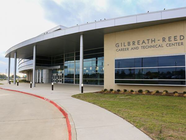 lisa_simm's tweet photo. Exciting day w/ @peckwilliams working with Ts on #msftia Imagine Academy in Garland ISD @GarlandTech https://t.co/RUFxW0unaP