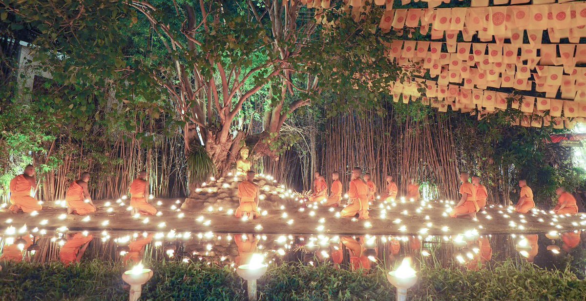 foto_fancy's tweet photo. Today is Makha Bucha Day that Thai Buddhism commemorates the full moon day of the 3rd lunar month when Buddha delivered his core teachings for the first time.

(Photo From Wat Pan Tao, Chiang Mai) https://t.co/2N5uczBeVp