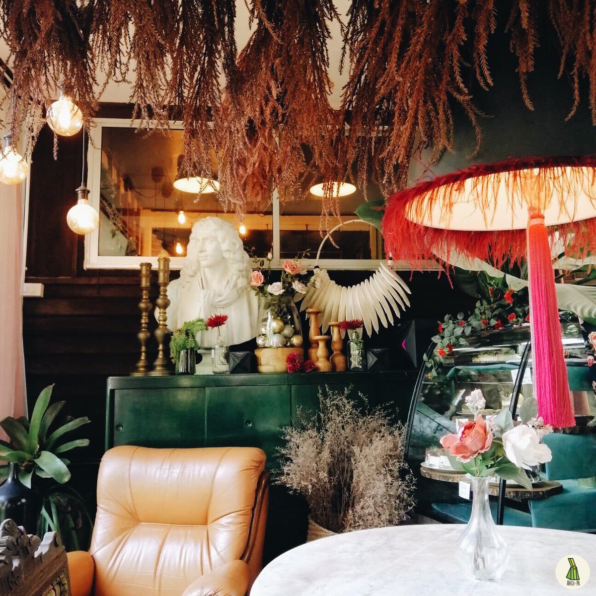 aroipa's tweet image. KINN Kaffe &amp;amp; Craft 
.
วันหยุดไม่รู้จะไปที่ไหนเราแนะนำคาเฟ่ทีนี่เลย บรรยากาศดีมากกกก เค้กอร่อย ร้านล้อมรอบด้วยต้นไม้กับของตกแต่งชิคๆ มีมุมถ่ายรูปเพียบ บอกเลยว่าต้องมาาาา
.
📍Soi Ladprao 25
🕗11am-7pm (Mon,Tue,Fri)
10am-7pm ( Sat-Sun )
#aroipa @aroii