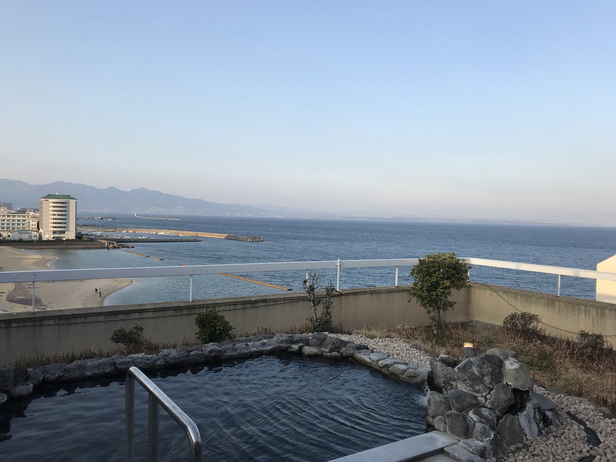 nazuna0331's tweet photo. 先週末に生まれてはじめて両親と旅行をして、色々と話して改めて親って凄いなーって思った😂

新婚旅行以来、子供のために贅沢せず尽くしてくれて、何不自由なく独り立ちするまで面倒見てくれて、素晴らしい…

これから孫と一緒にたくさん色んなところ連れてってあげよう😭

素敵な週末だったな〜 https://t.co/vJxWXblG5n