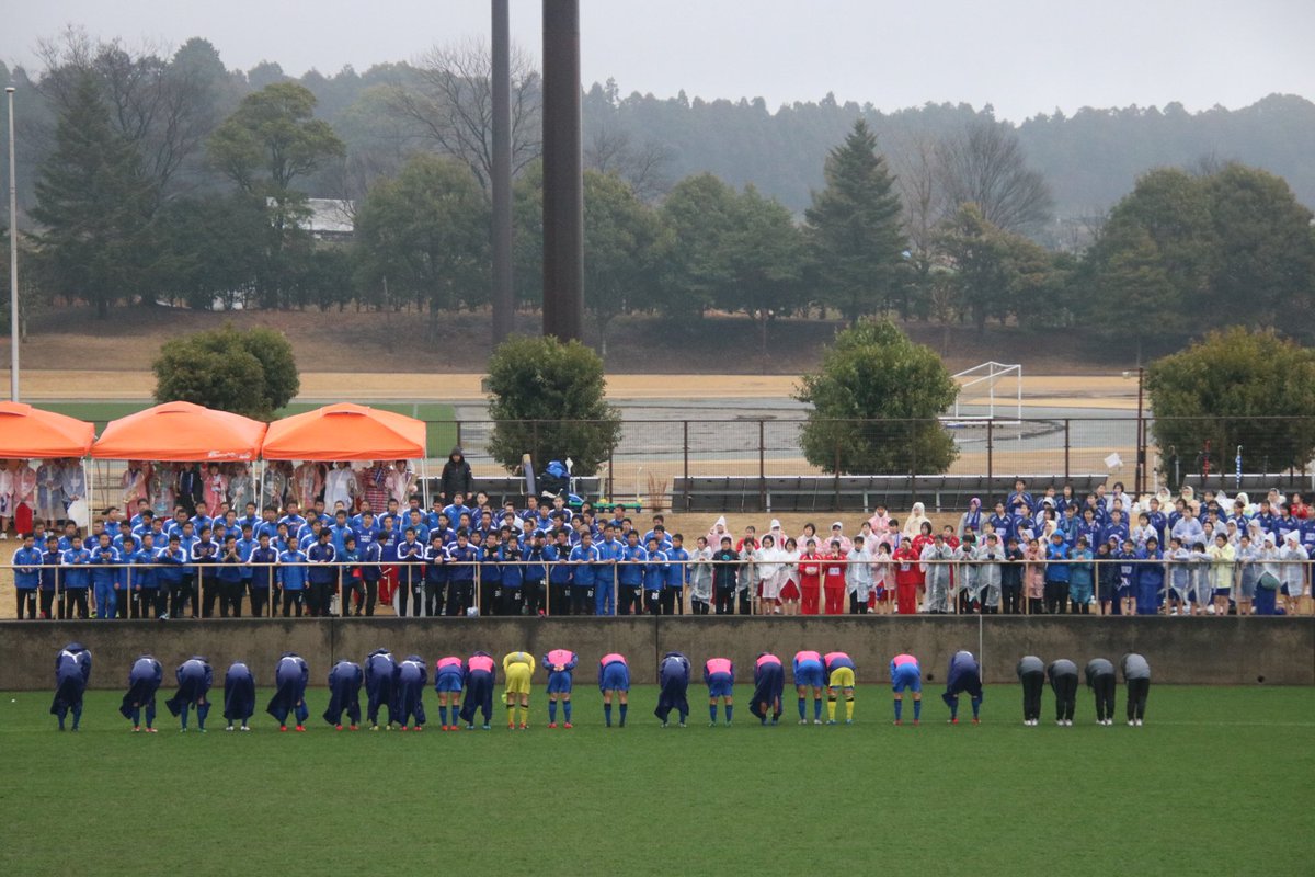 kasanosuke's tweet image. 平成30年度第40回九州高等学校U-17サッカー大会
2/19(火)　決勝結果
@大津町運動公園球技場

大津 1(4PK5)1 鹿児島城西
得点：立野航海

まずは準優勝おめでとう！！今日は
ピッチコンディションが悪くなかなかいつも通りの試合が出来ない中で苦しい試合でしたがこれからの成長が楽しみです。