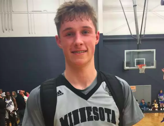 GoldandBlackcom's tweet photo. Four-star forward Ben Carlson on #Purdue official visit: ‘I think it would definitely be a very good fit for me’. More: https://t.co/CHfhXW2ZnD ($) https://t.co/SGQ1ckiYLu