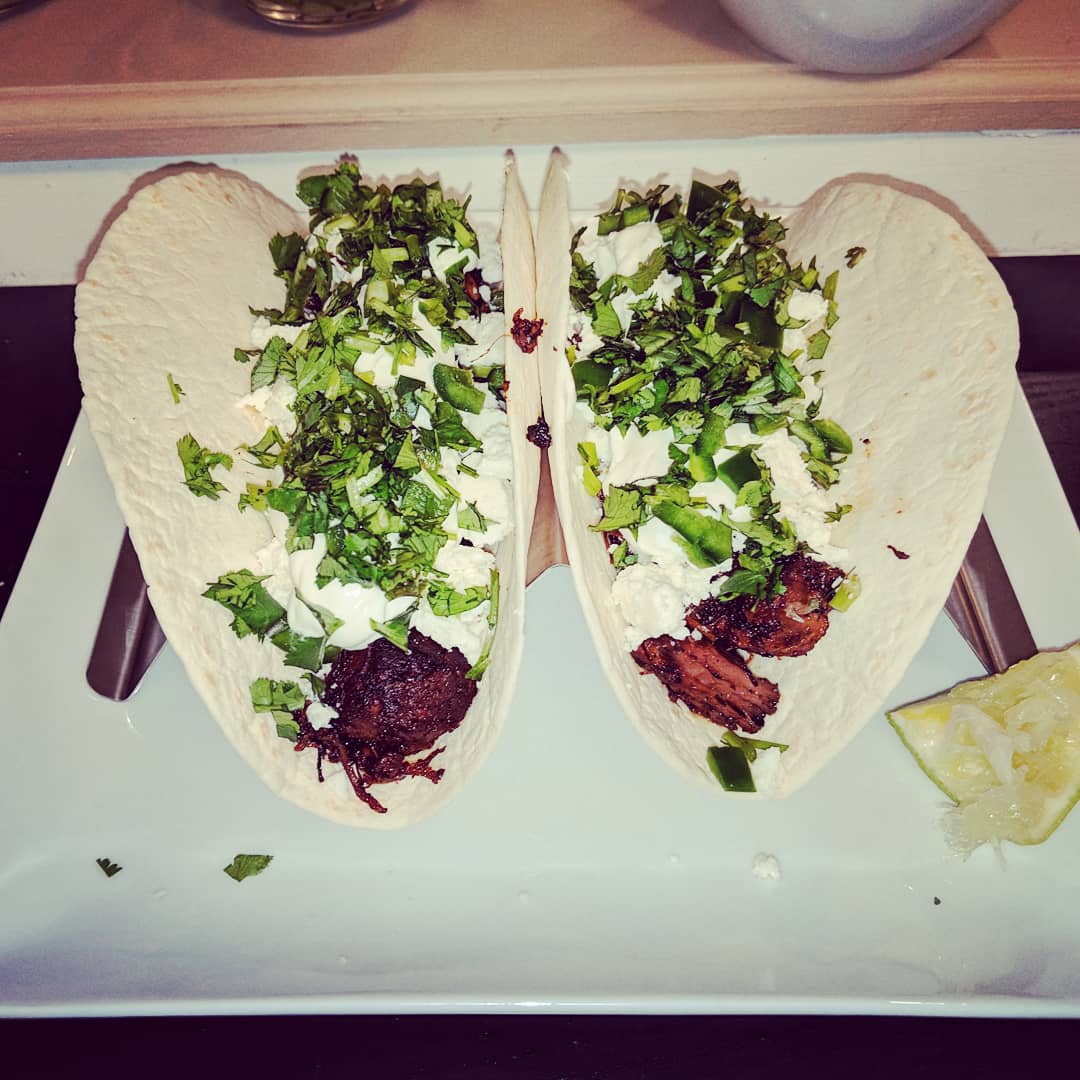 Fur_Food_Travel's tweet photo. #Carnitas #Tacos for #dinner tonight! #Yummy #CrunchyBits #QuesoFresco #Cilantro #Crema #Jalapenos #Lime #Keto #Tortillas https://t.co/mIslOWhQRR