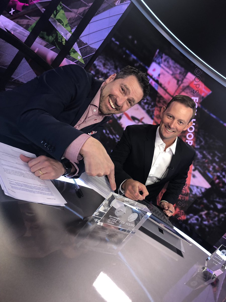 Tim_Robinson11's tweet photo. Missed tonight’s #FoxHoops on @FOXSportsNews.. You can catch it on @FoxtelOnDemand now. It’s not just @BradRosen5 and I talking about the shows @NBL award, but a very insightful chat with CEO @JeremyLoeliger on all the massive topics in a record breaking #NBL19 Check it out 🏀👌🏽 https://t.co/YPPxIGeXht