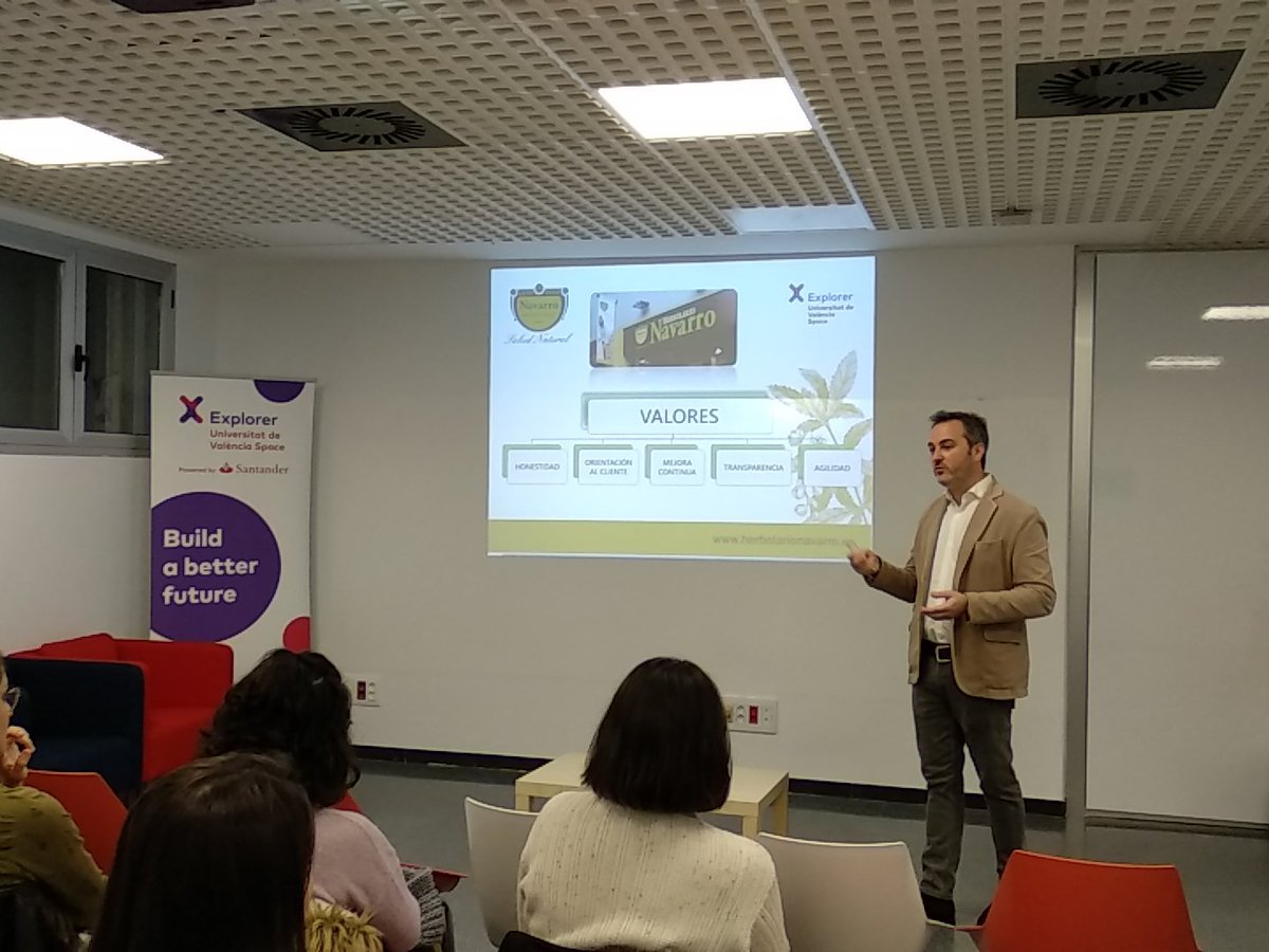 UVempren_SAN's tweet photo. Los valores de la empresa, una forma diferente de crecimiento en la sociedad, por Pepe Navarro
#innovación #Valores #mejoraContinua #soyExplorer #ExplorerUV https://t.co/txM8y6K7Uj