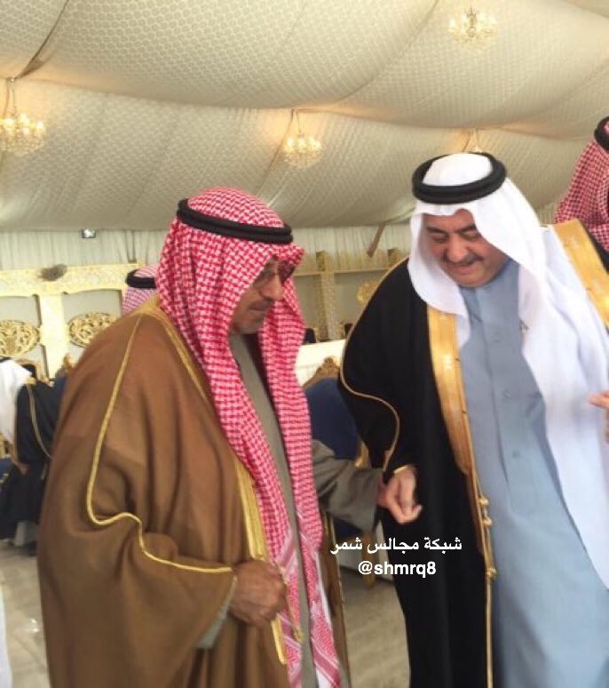 shmrnews's tweet photo. الشيخ / محمد صباح السالم الصباح يقدم  واجب التعزية إلى  أسرة الجربا وذلك بمواساتهم بفقيدهم الشيخ احمد المشعان الجربا . https://t.co/4mR6HNLb0R
