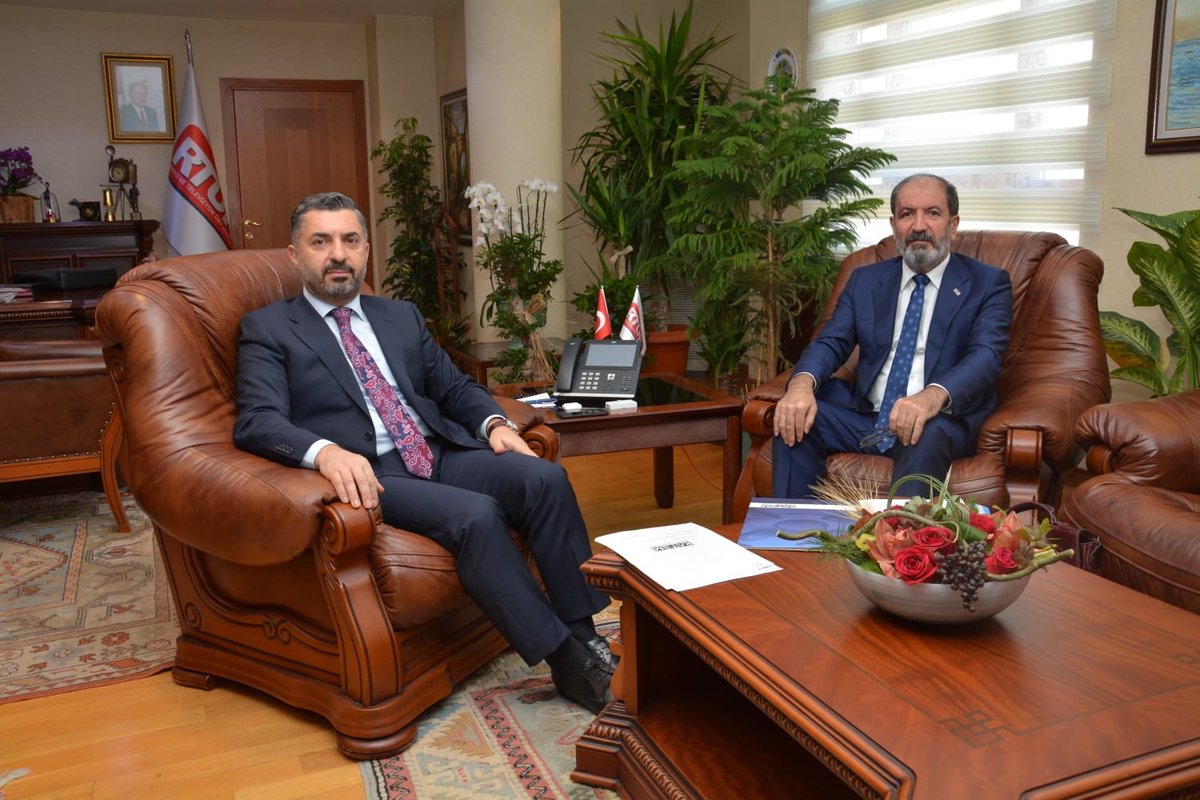 RATEM Başkanı Yusuf Gürsoy RTÜK Başkanı  <a href="/ebekirsahin/">Ebubekir Şahin</a> ile radyo frekans tahsisi konusunda gelinen aşamayı, kamu spotlarının İlanlarının ücretlendirmesi yayın kuruluşlarının teşvik edilmesi konularını görüştü... <a href="/YusufGursoy_/">Yusuf Gursoy</a> <a href="/rtukkurumsal/">RADYO VE TELEVİZYON ÜST KURULU</a> 
#ratem #rtük #radyo #televizyon