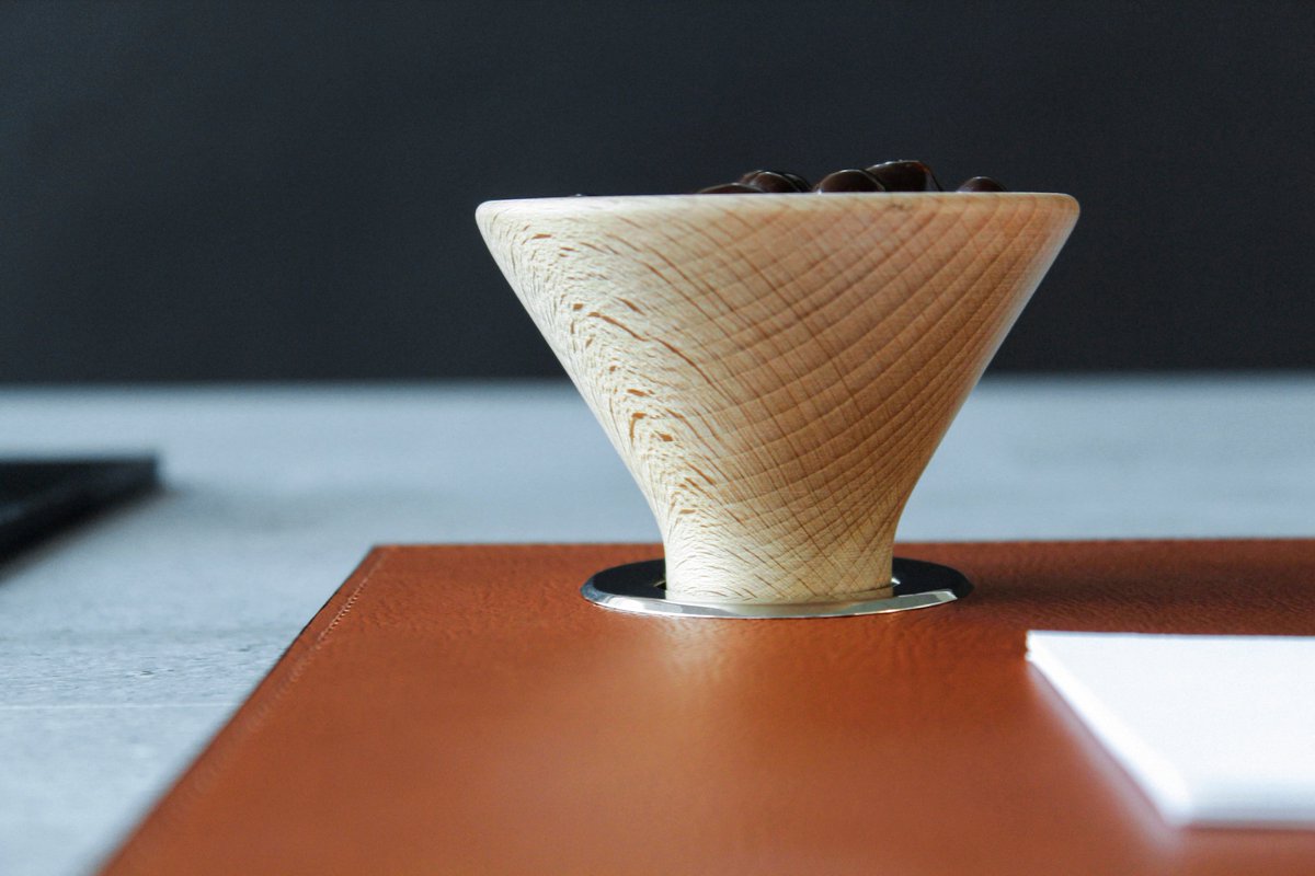 Noktespain's tweet photo. Pequeño soporte de madera de la colección Ring, perfecto para colocar pequeños placeres.
Small wooden support from the Ring collection, perfect for placing small pleasures. https://t.co/xI9hkrfeRZ #nokte #noktespain #ringcollection #productcollection #woodproduct #amenities https://t.co/gXADlpI4vI