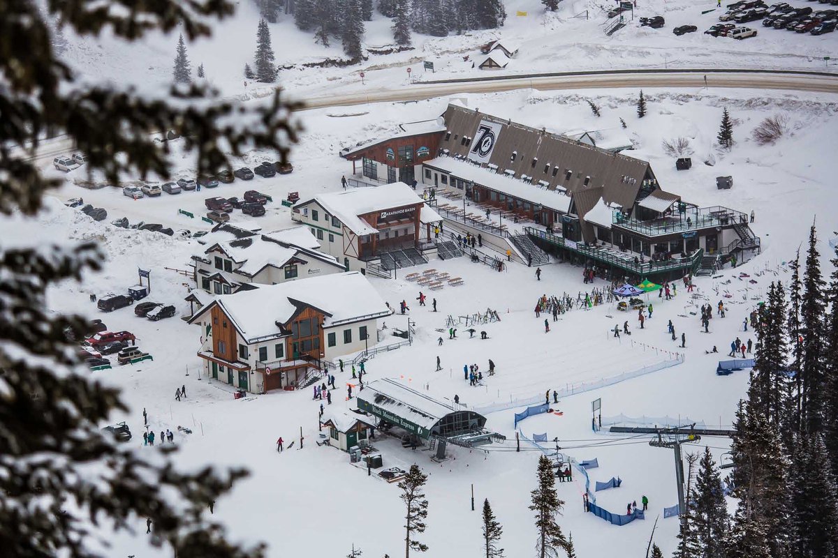 Arapahoe Basin/Vail End Partnership
ropeways.net/rn/index.php?i…