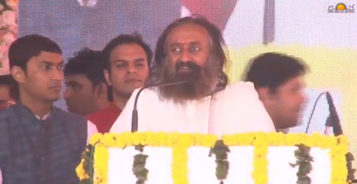 हरियाणा के मुख्यमंत्री श्री <a href="/mlkhattar/">Manohar Lal</a> जी को धन्यवाद देता हूँ जिन्होंने 25,000 लोगों को इस साल नशे से मुक्त करने में सहयोग किया: <a href="/SriSri/">Gurudev</a>
#DrugFreeIndia