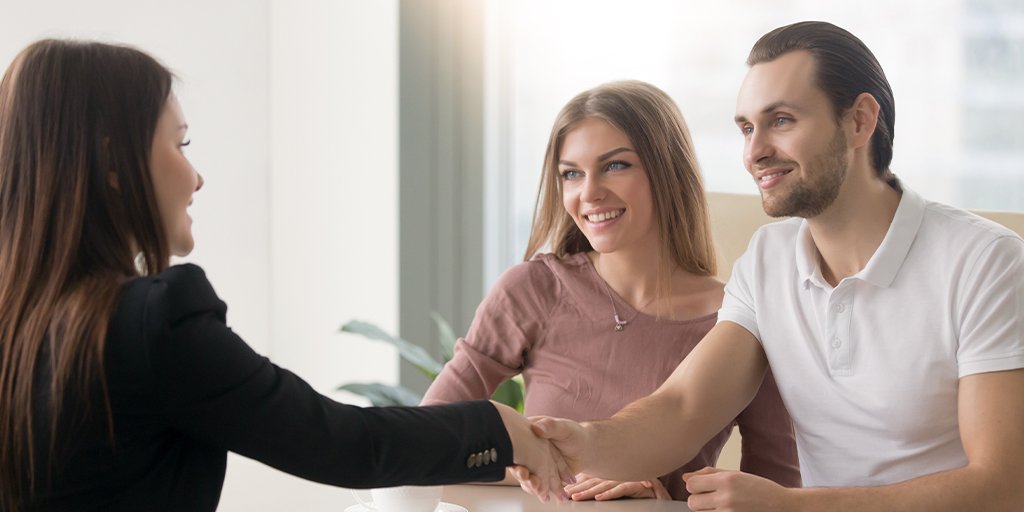 PropertyFileUK's tweet image. The amount spent on rent by tenants falls for the first time in over 10 years snip.ly/uhtr3y