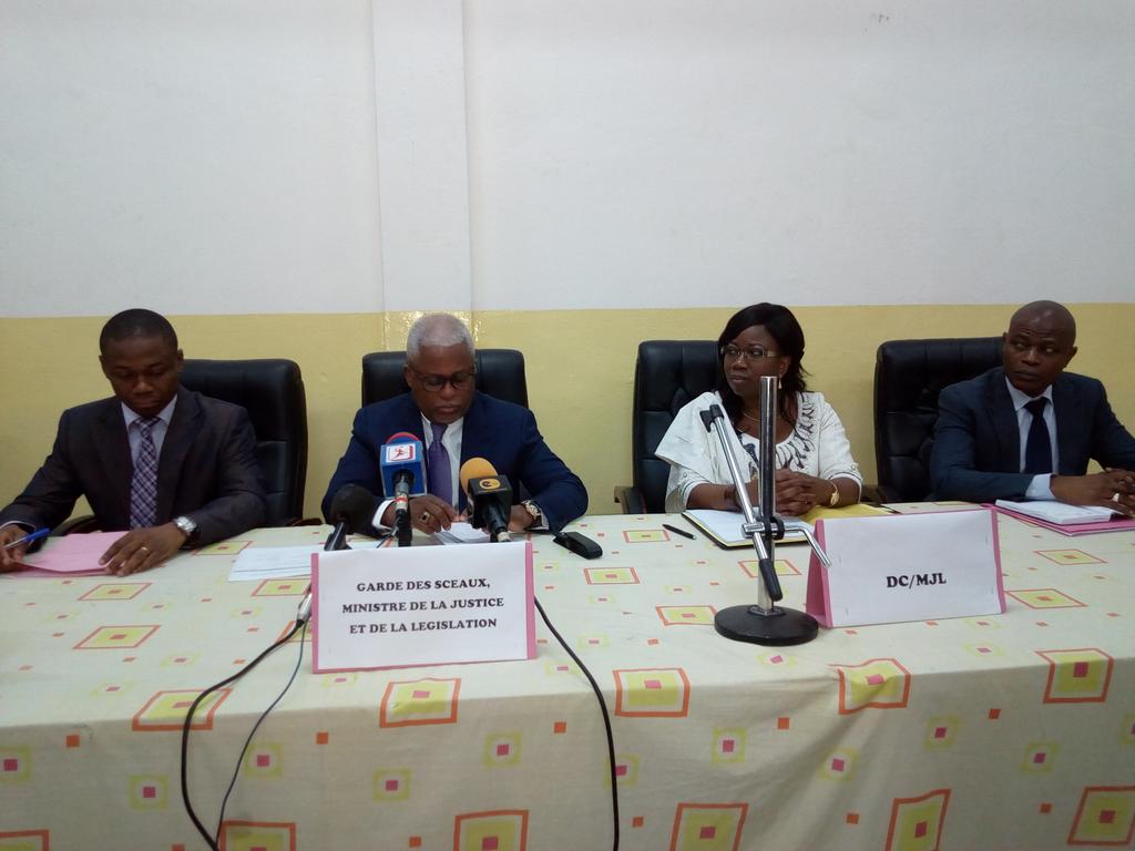 gouvbenin's tweet image. Démarrage en ce moment, en présence du Garde des Sceaux, #MJL, M. #SéverinMaximeQUENUM, de la cérémonie de lancement de la formation des magistrats sur les dispositions pénales du #CodeÉlectoral au #CDIJ de la #CourDappel de #Cotonou. #wasexo #GouvBenin #JusticeBenin #PAGBenin