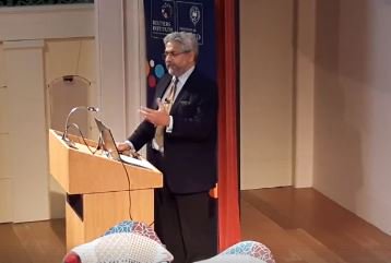 risj_oxford's tweet photo. In case you missed last night's Memorial Lecture by @svaradarajan, founding editor, @thewire_in, on 'What lies ahead for the media in India (and what can others learn from our experience)?' catch up with the archived livestream on our Facebook page: https://t.co/kp5NzPCmNc https://t.co/Trl4T5JkJN