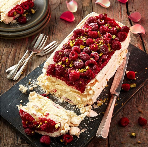 NorthQuayShop's tweet photo. Check out this scrumptious Luxury Raspberry Pavlova from @FoodWarehouse!  😍😍

#Dessert #Pavlova #RaspberryPavlova #Meringue https://t.co/uDDIBigOgF