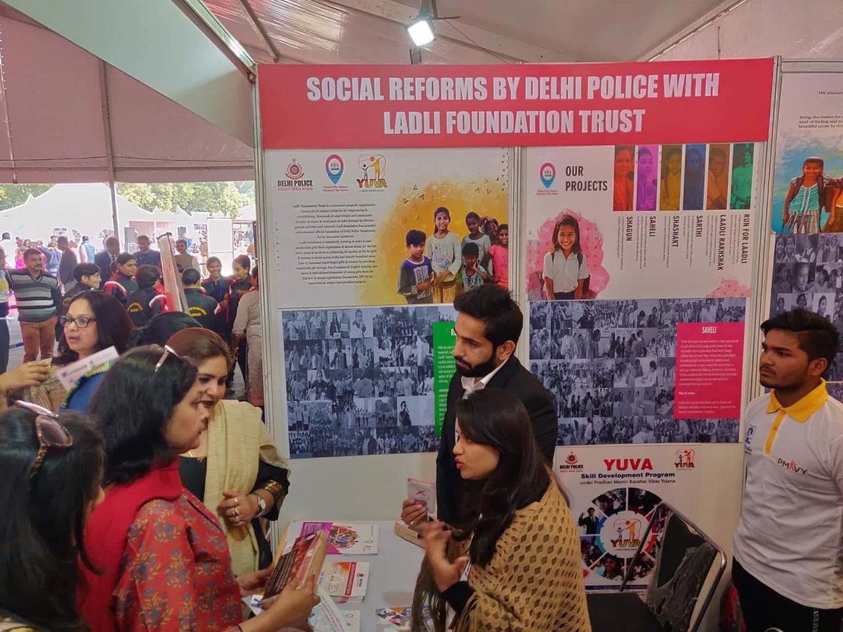 FoundationLadli's tweet image. Hon&apos;Ble CP Mam Mrs. Soochna Patnaik , Chairperson, PFWS visited YUVA &amp;amp; Ladli Stall at Delhi Police week Exebition..

@DelhiPolice @CPDelhi  #LaadliRakshak #LaadliDevendra