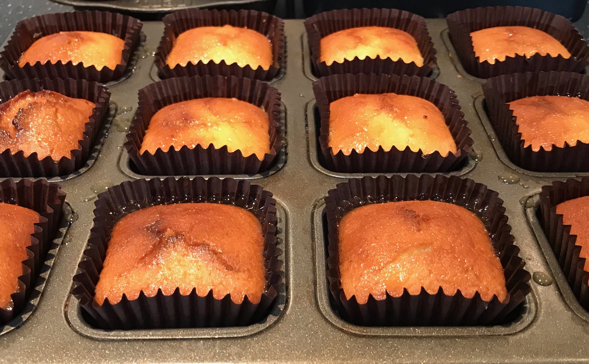 Italian inspired orange cakes...perfect for coffee mornings (or just breakfast). howtofeast.com/merseyside-che…