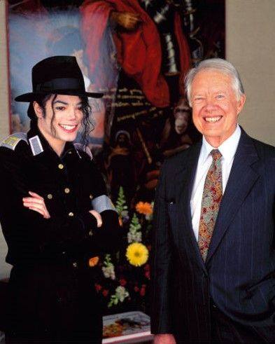 queenofneverlan's tweet photo. Presidents from Ronald Reagan through to Barack Obama admired Michael and welcomed him to the White House. He was honored by Presidents Reagan, Bush, and Clinton. #MJInfluence https://t.co/aics4oddOX