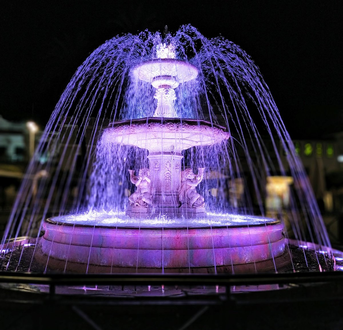 HostalAnas's tweet photo. Mérida, hermosa de día y también de noche.
#MeridaMola #MeridaEnamora #MeridaMuchoQueVer #Merida https://t.co/VO4GBjiVtM