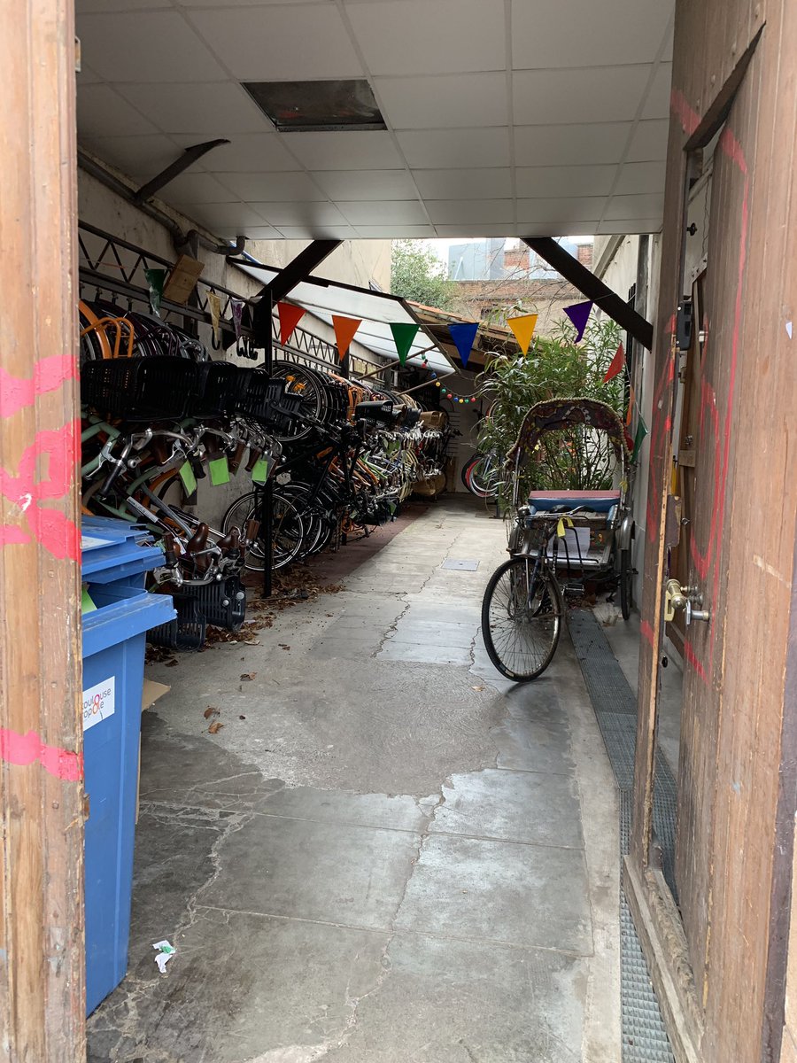 cim_pro's tweet photo. Bienvenu à la maison du vélo https://t.co/cNymg0w6vV